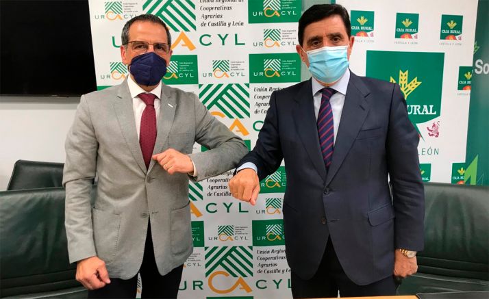 Rubricado el acuerdo entre la agrupación de Caja Rural y las cooperativas agroalimentarias