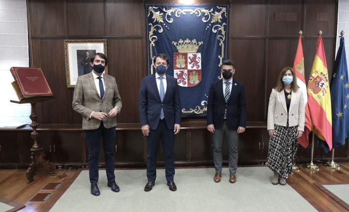 Mañueco anima a las empresas integradas en Vitartis a aprovechar las nuevas ayudas al sector agroalimentario para adquirir maquinaria y equipos