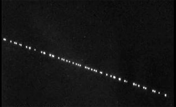 Los ovnis avistados son satélites del proyecto SpaceX