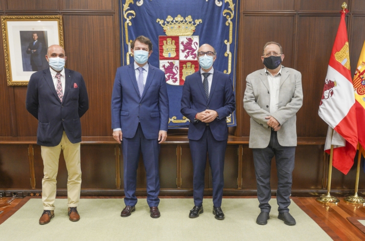 Mañueco recalca el compromiso de la Junta de Castilla y León con la hostelería y el turismo