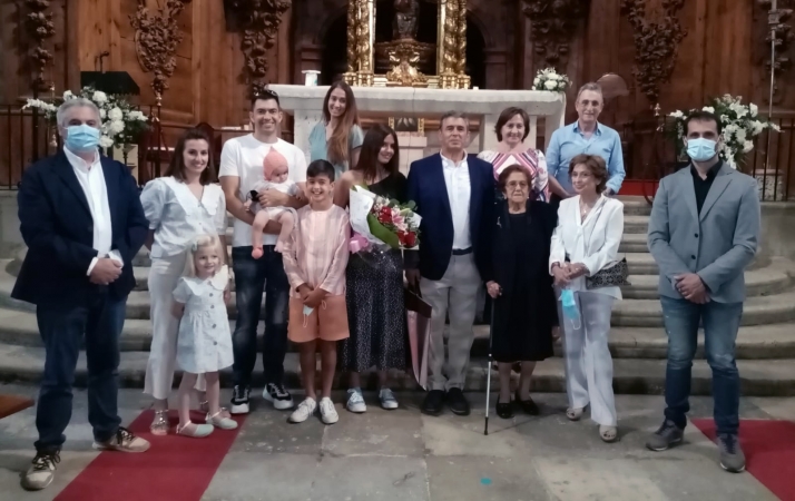 Una imagen de familia en el homenaje. /Dip.