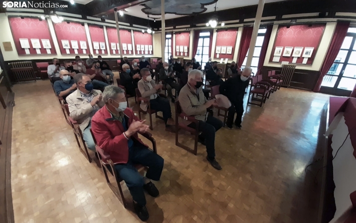 FOTOS: El club San Saturio homenajea a sus veteranos 