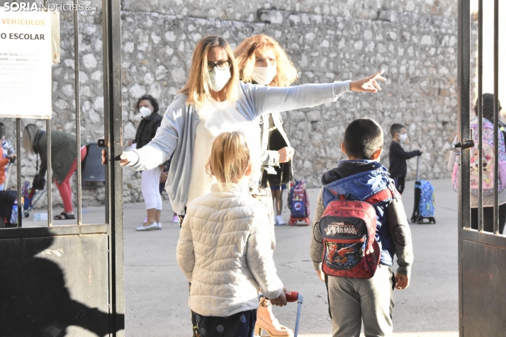 Reconocimiento conjunto de los sindicatos a los docentes tras un curso complejo