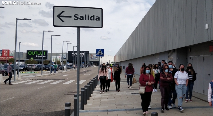 Castilla y León pone fecha para la vacunación de menores de 40 años y promete flexibilidad y autocita