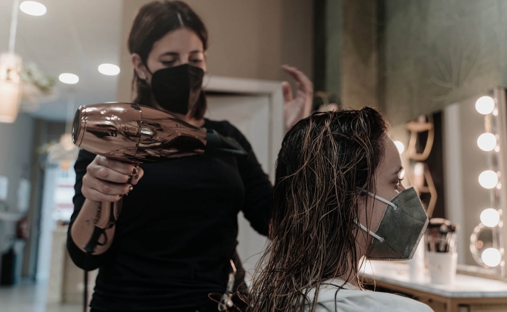 La Junta amplía a una veintena las actividades la ayuda directa de 3.000 € para autónomos afectados por la crisis