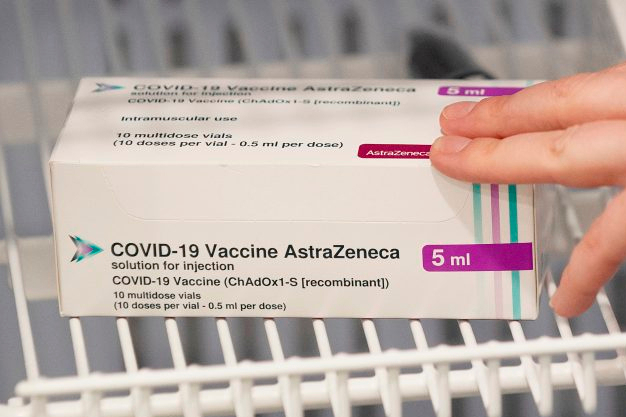 La variante Delta del Covid obliga a adelantar la segunda dosis de AstraZeneca en Castilla y León