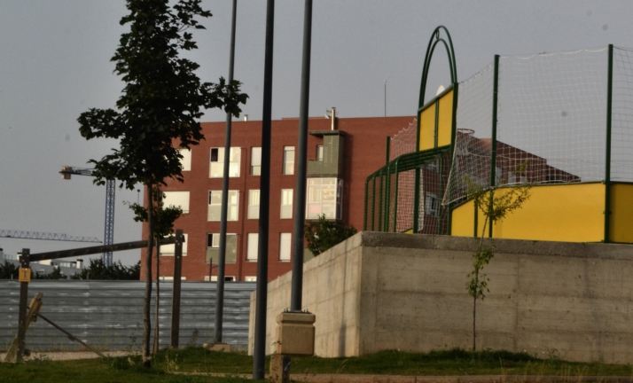 Quejas en Los Royales por el estado de los parques e instalaciones públicas