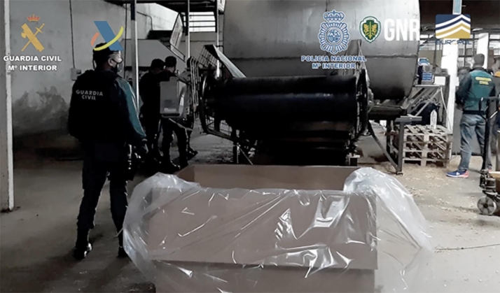 Desmantela en Salamanca y Zamora una organización dedicada a la fabricación y comercialización fraudulenta de tabaco entre España y Portugal