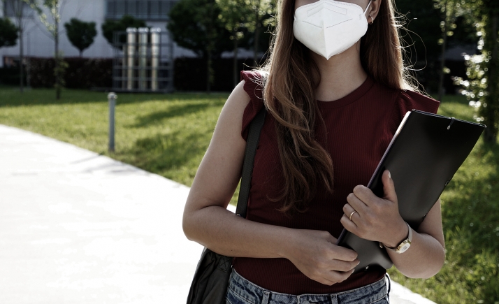 La Junta autoriza la implantación de 10 grados, 17 másteres universitarios y un doctorado en ocho universidades de la Comunidad 