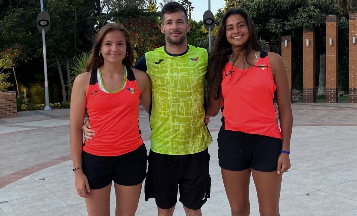 El celeste Xavi Folguera participa como técnico en los Europeos Sub 20 de voley playa