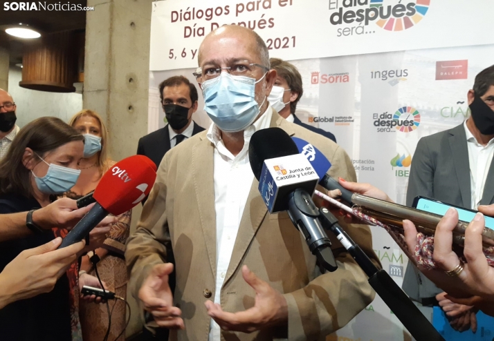 Castilla y León no descarta restricciones para evitar el aumento de los contagios entre jóvenes