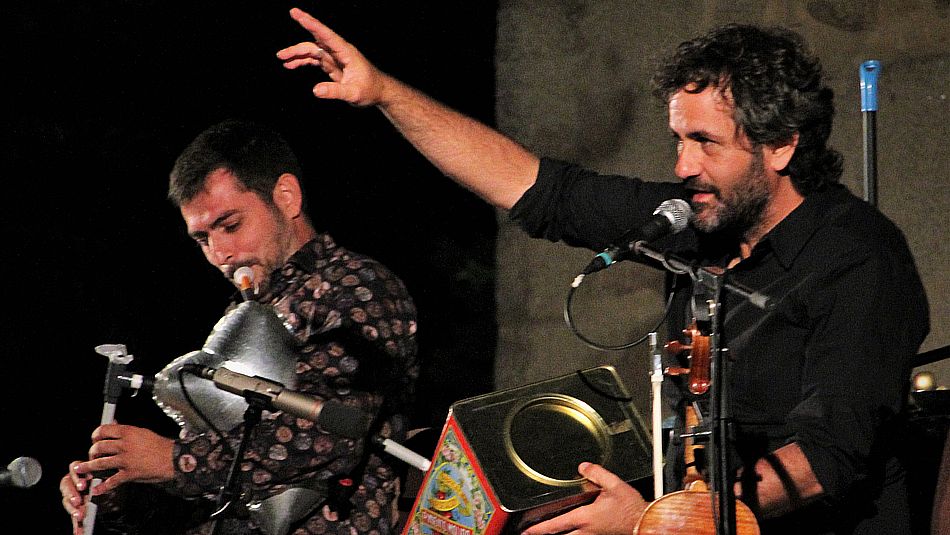 Actuación del grupo burgalés Fetén Fetén en Monleras