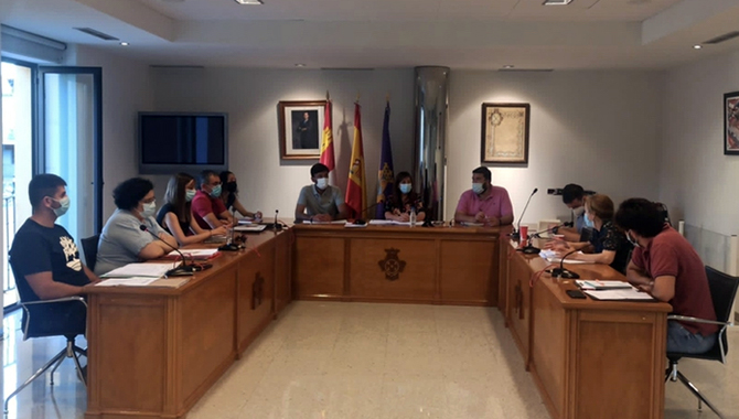 El Ayuntamiento de Peñaranda celebraba en la noche de este jueves una sesión de Pleno Ordinario