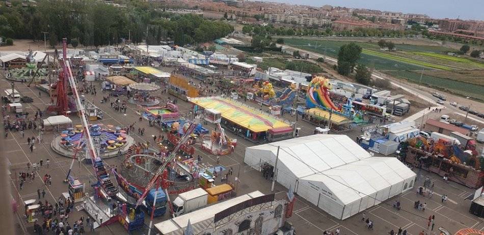 Atracciones en el recinto ferial de la Aldehuela. Foto de 2019 de @CGCarbayo