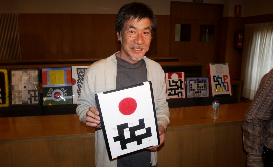 Visita a Salamanca del inventor del Sudoku para la presentación en España del Nurikabe, que fue en 2008, en el Centro Hispano Japonés de la USAL. Foto Dicyt