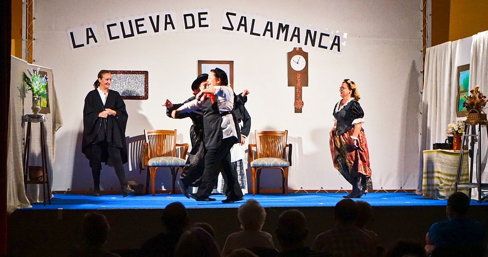 Foto 4 - Éxito del taller de teatro de mayores de Calzada de Valdunciel