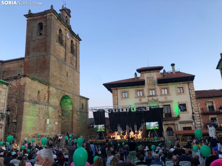 Vinuesa vive su primer gran noche como uno de los pueblos más bonitos de España