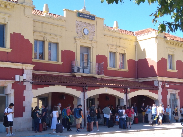Varios pasajeros se quejan del tren con destino Soria