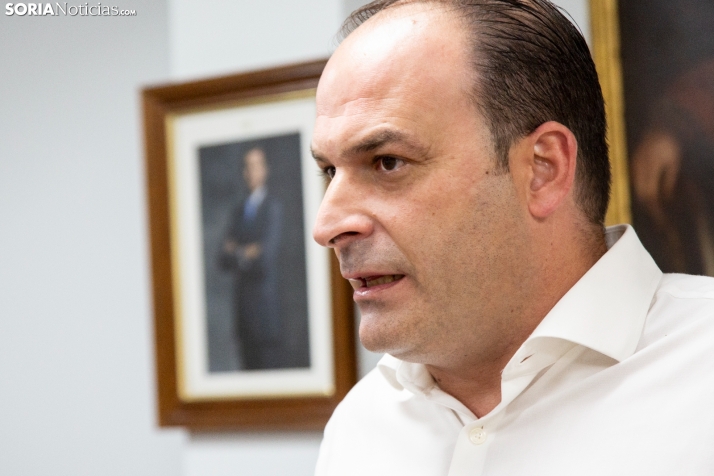 Un informe jurídico determinará si Cobo encaja o no en el organigrama de la Diputación