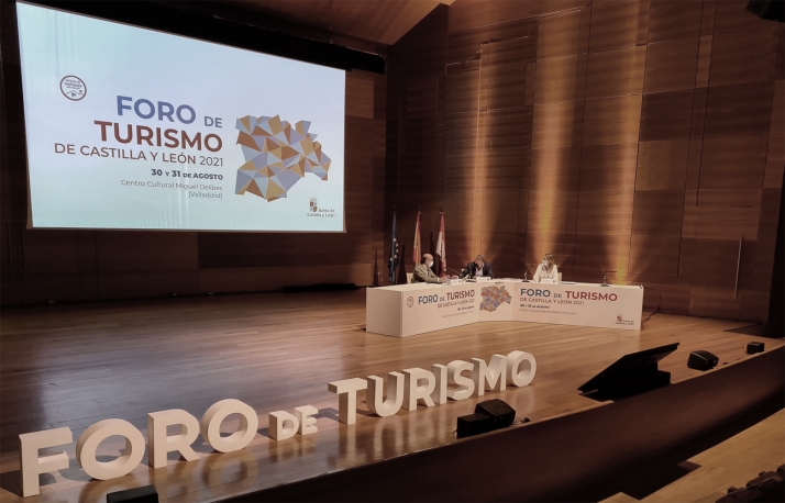 La Junta anima al sector turístico a adherirse a la campaña de bonos para reactivar el turismo a partir de septiembre