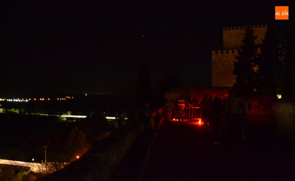 Foto 6 - Espléndida noche de observación estelar desde varios rincones de la muralla  