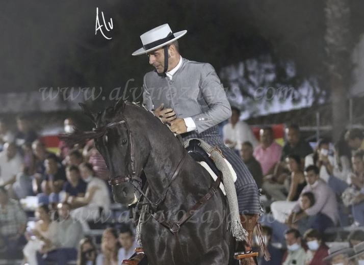 Óscar García, primer soriano en un Campeonato de España de doma vaquera