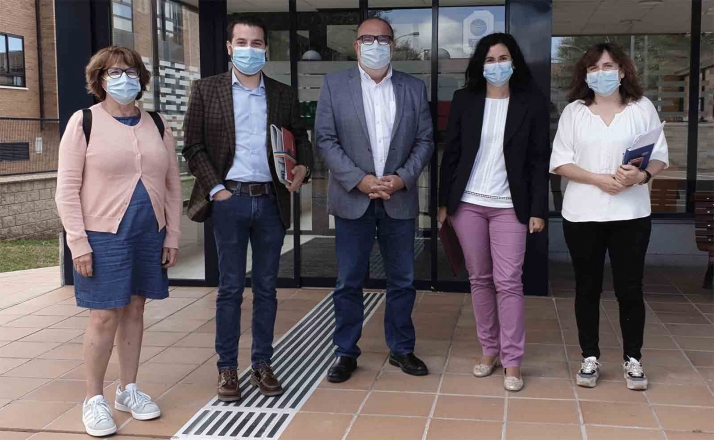 Gobierno y Ayuntamiento muestran su disposición a colaborar en proyectos que desarrolle el CREDEF