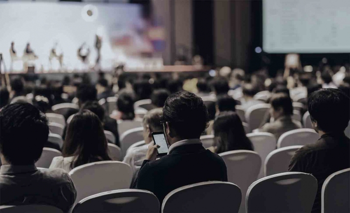 La Junta presenta la oferta de turismo de reuniones y congresos de Castilla y León en Sevilla, citando a más de 30 empresas del sector