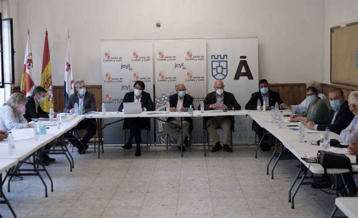 Más de 250 toneladas de forraje para el ganado tras el incendio de Navalacruz