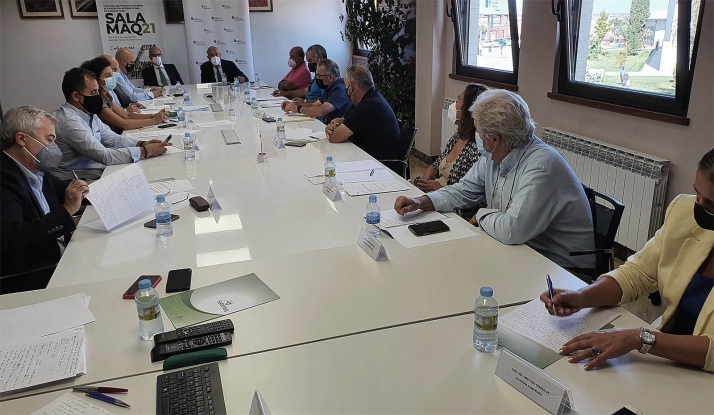 Junta y OPAs reivindican al Gobierno una PAC que respalde y favorezca al verdadero agricultor profesional