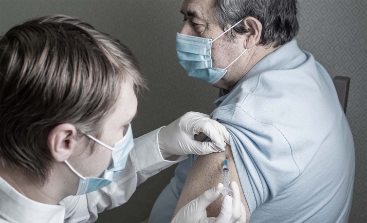 La vacuna de Pfizer es eficaz durante 6 meses 