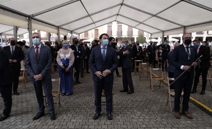 Mañueco llama a dialogar, colaborar y acordar para llegar a un consenso sobre la sanidad castellano-leonesa