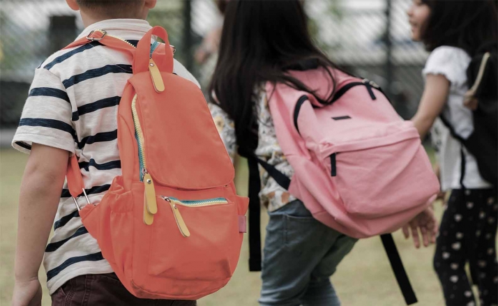 El Ayuntamiento mantendrá su esfuerzo adicional en limpieza en los colegios por el covid y realiza obras de mejora en los distintos centros