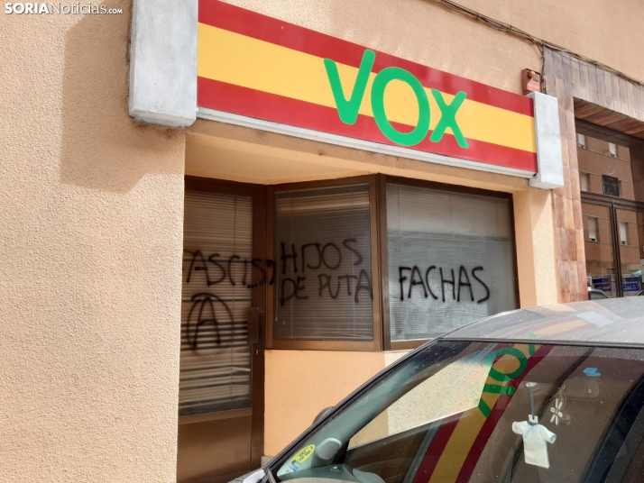 Atacan con pintadas la sede de Vox Soria
