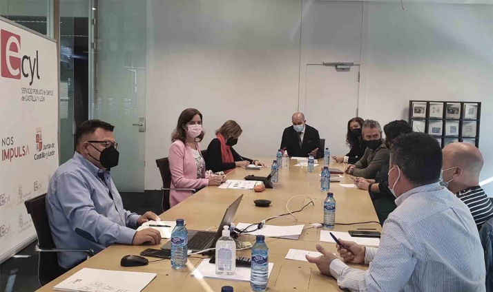 La Junta inicia el programa de apoyo a la reincorporación laboral de trabajadores procedentes de sectores y empresas en crisis