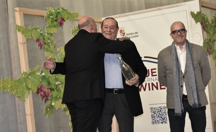 El bodeguero ribereño José Luis Sanz, premio ‘Reconocimiento Duero de Honor’ por su papel en el mundo del vino 