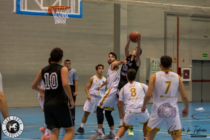 Demasiados errores ofensivos lastran al CSB frente al Levidrio de León