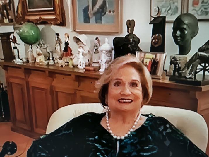 María Jesús Manrique recibe el Caballo de Honor del Certamen de Cortos Ciudad de Soria