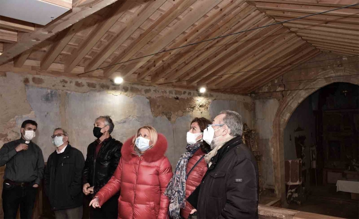 Concluye la restauración de la cubierta de la iglesia de Omeñaca