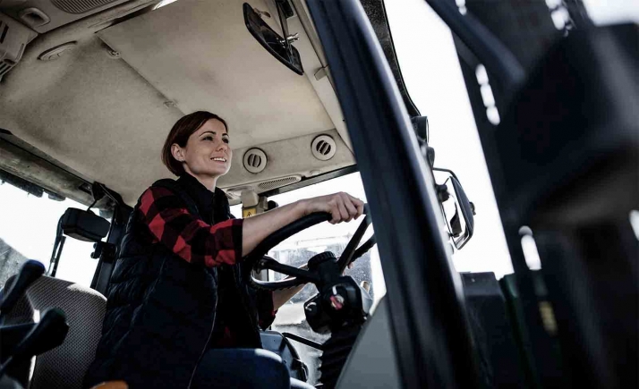 Jóvenes, mujeres, regadíos e industrias agroalimentarias, prioridad en las cuentas de la Consejería de Agricultura