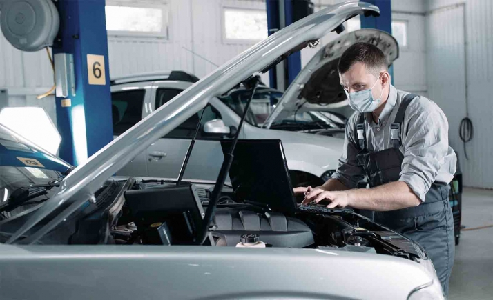 Castilla y León apoyará la formación y digitalización del sector de venta, reparación y recambio de vehículos