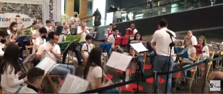 La Banda Municipal de Golmayo deslumbra a sus vecinos en una fría mañana