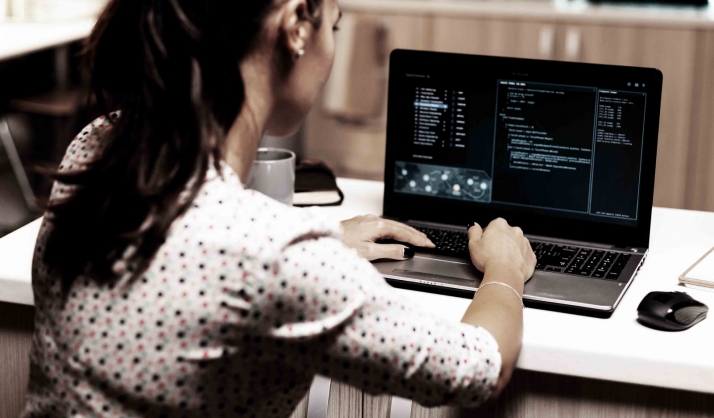 La Junta formará a más de 17.000 mujeres en nuevas competencias digitales para reducir la brecha de género