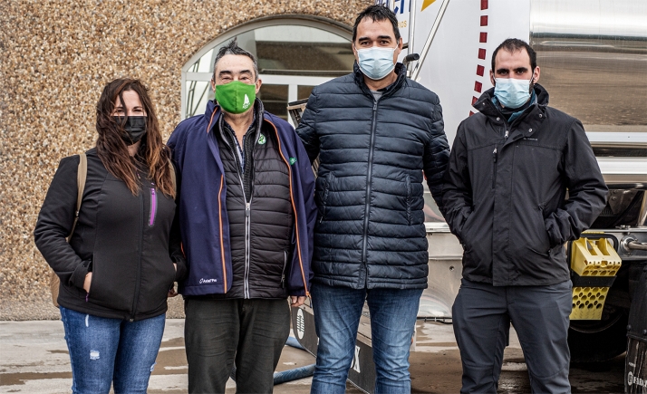 ASAJA Soria conoce la vaquería de Valle de Odieta en Caparroso