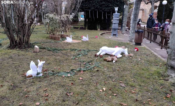 Revientan el zoo luminoso de la Dehesa