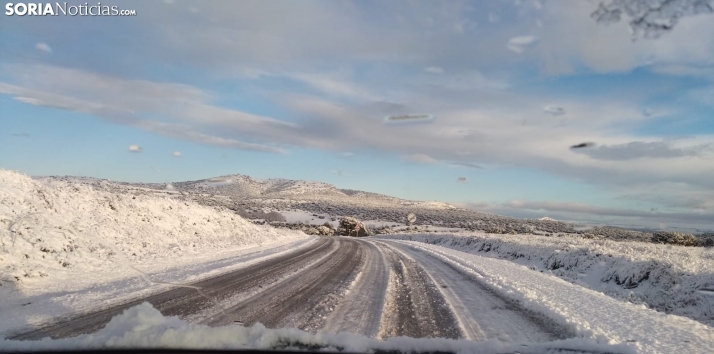 Estado de las carreteras: la nieve vuelve a complicar la circulación hoy 2 de diciembre en Soria