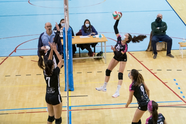 Cara y cruz para el equipo senior femenino del Sporting Santo Domingo en Valladolid