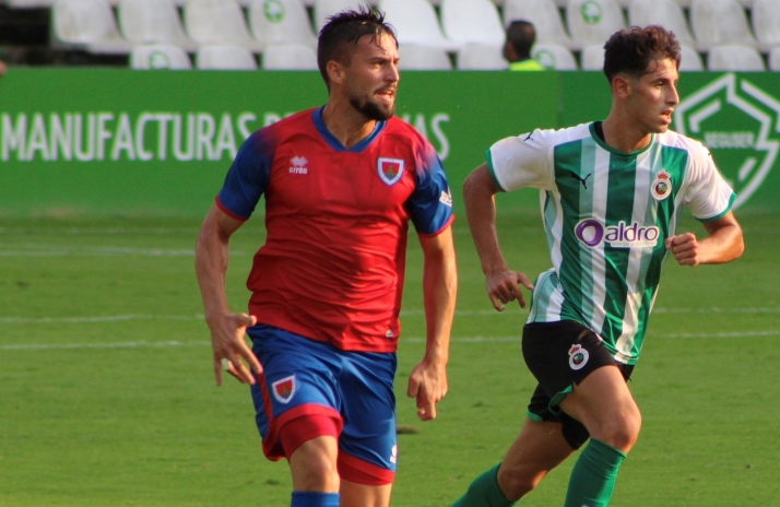Alex Cortijo se desvincula del Numancia