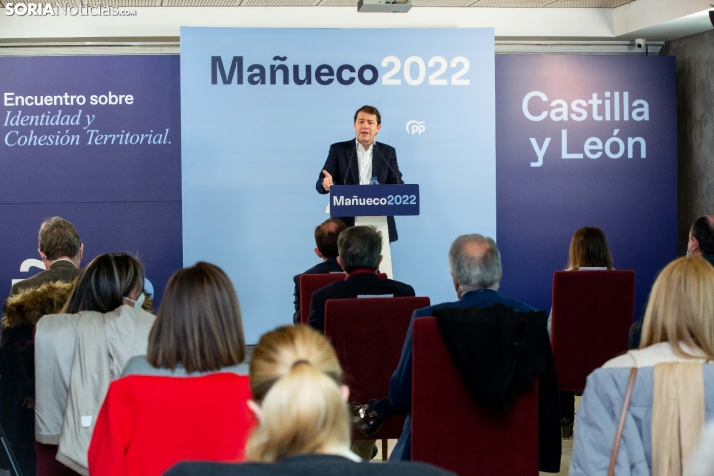 Fotos | Mañueco lanza su campaña en Soria: A Sánchez la despoblación y Castilla y León le importan 0