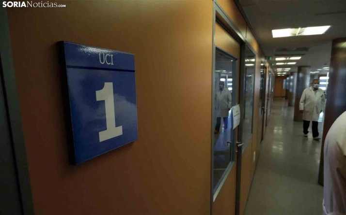 Denuncian que solo hay personal para diez camas de UCI de las 14 existentes